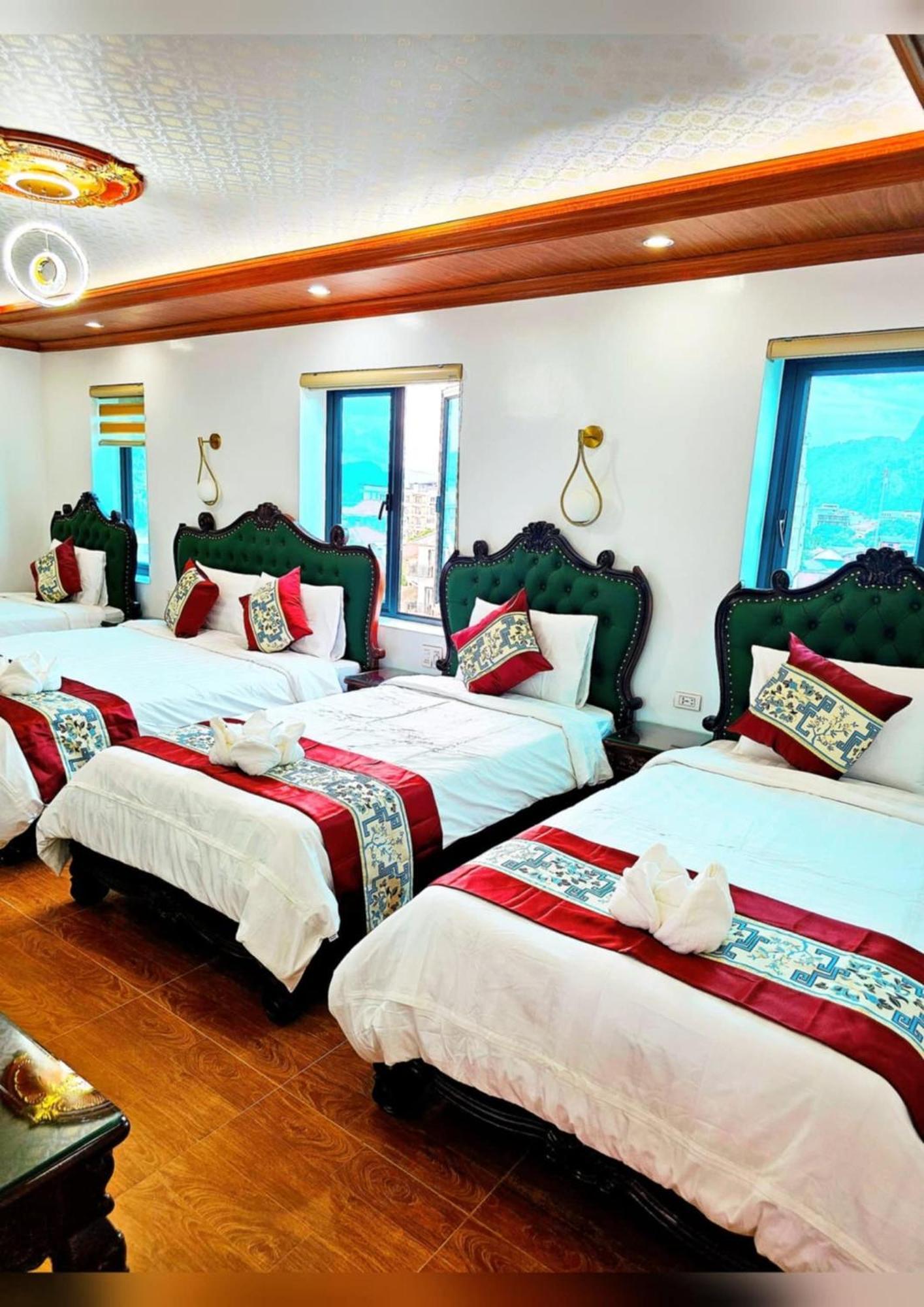 Sky Hotel Vang Vieng Exteriér fotografie